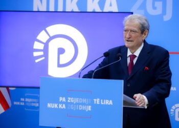 Berisha: Uroj që Krishtlindjet e tjera t’i festojmë pa këtë kolerë të zezë që ka pllakosur vendin