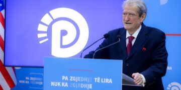 Berisha: Uroj që Krishtlindjet e tjera t’i festojmë pa këtë kolerë të zezë që ka pllakosur vendin