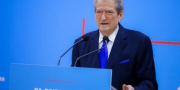 Berisha: Këtë vit shpërthyen në të katër anët ujërat e zeza të regjimit mafioz të Ramës