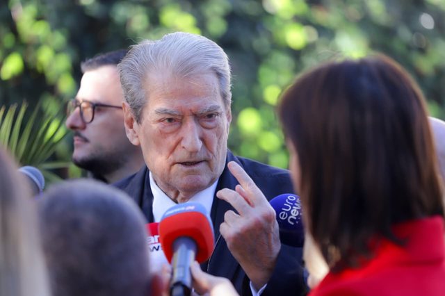 Berisha: Altin Dumani do të mbahet mend si një armik i egër i pluralizmit politik