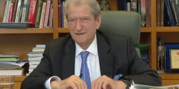 “Protesta kombëtare” dhe përplasjet në Kryesi, Berisha thërret Këshillin Kombëtar të PD