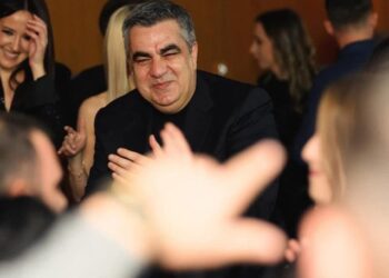 Edi Rama nuk di ku të fusë kokën, Blendi Gonxhe organizon festa me balerina bukuroshe