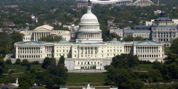 SHBA gati të shpallë “Non grata” të tjerë në Shqipëri! Çfarë thotë raporti i Kongresit amerikan?