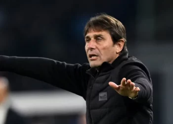 Gafë pas gafe në Serie A, Napoli humb rastin të parakalojë Milanin