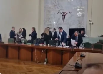 (VIDEO) Debati mes Bardhit dhe Peleshit te ‘Mandatet’: Kur do e thërrasësh mbledhjen tjetër?