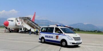 Ekstradohet nga Spanja 42-vjeçarja, akuzohet për mashtrim dhe trafik droge