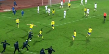 Festë në frymën e fundit, Elbasani mund mes vuajtjesh Vorën dhe ruan kreun e renditjes