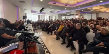 Fermerët dhe blegtorët grekë paralajmërojnë përshkallëzim protestash, refuzojnë dialogun me qeverinë