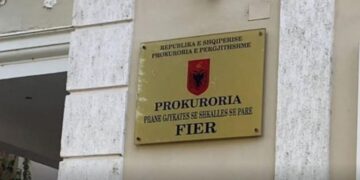 Fatura fiktive dhe fshirje detyrimesh të bizneseve/ Prokuroria e Fierit çon në gjyq tre zyrtarët e bashkisë (EMRAT)