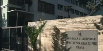 Operacioni antidrogë në Tiranë/ Dalin para Gjykatës 22 të arrestuarit! Si ranë në kurthin e policëve të infiltruar