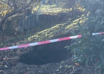 Alarm në Belsh/ Banorët ngrenë shqetësimin, hapet një tjetër gropë karstike në Dumre