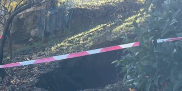 Alarm në Belsh/ Banorët ngrenë shqetësimin, hapet një tjetër gropë karstike në Dumre