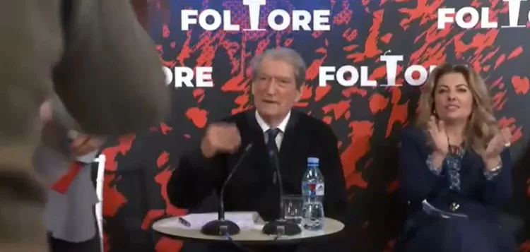 Përplasje tek Foltorja e Berishës, anëtari akuzon kryetaren e Njësisë 9: Më ke sharë, kërcënu dhe…