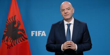 “Një vit për t’u duartrokitur” – Infantino inkurajon futbollin shqiptar në mbrëmjen gala