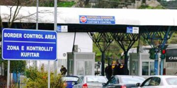 Në pranga në Kakavijë dhe Greqi, tre të kërkuar bien në rrjetën e Interpolit