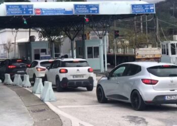 Fluks lëvizjesh në Kakavijë: 7919 persona kaluan kufirin në 24 orë