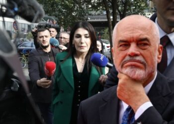 Manipulime, zhvatje dhe pengmarrje: Shteti digjital në duart e krimit