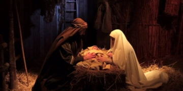 Kremtimi i Krishtlindjes, ritet dhe besimet në vende të ndryshme