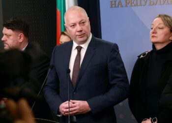 Protestat antikorrupsion në Bullgari, Parlamenti voton pro dorëheqjes së qeverisë