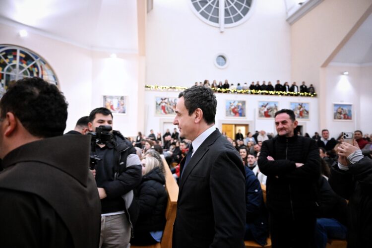 Kurti uron besimtarët e krishterë: Krishtlindja është festë e shpresës dhe dashurisë