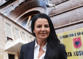 “Balluku” në Kushtetuese/ Ja kur do të mblidhen gjyqtarët për kërkesën e Qeverisë