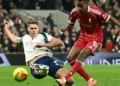 Dy kartonë të kuq dhe 3 gola, Liverpool triumfon ndaj Tottenham