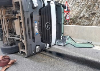 Përmbyset një maune pranë tunelit të Skërficës, nuk ka viktima