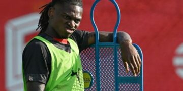 Milan, Leao jo në formë të plotë: Allegri ndryshon sulmin për Veronën