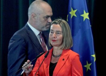 Nga kulla e fildishtë në arrestim/ Shkëlqimi dhe rënia e Federica Mogherinit