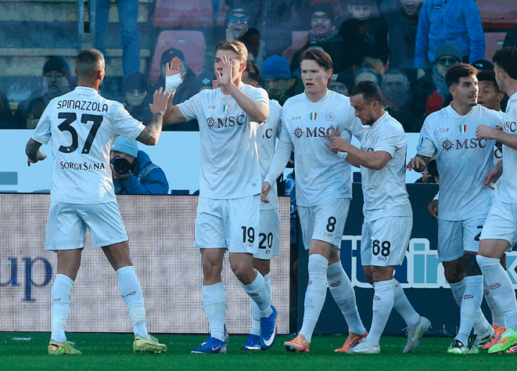 Hojlund nderon Napolin, ekipi i Contes thyen Cremonesen