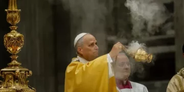 Papa Leone uron besimtarët: Zoti ju mbroftë dhe bekoftë të gjitha familjet tuaja