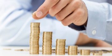 Shqipëria merr 2.1 miliardë euro nga dërgesat e emigrantëve dhe punonjësit jashtë vendit