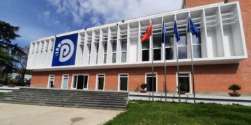 Përplasja në Kuvend: PD kërkon dënimin e Ballës për fyerje