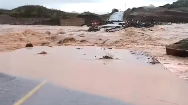 Greqia në pushtetin e ujit, përmbytje masive nga Enipea, lumi del nga shtrati