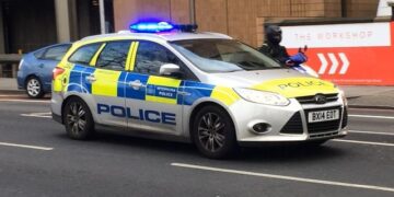 EMRI/ Trafikonte emigrantë dhe drogë me kamion, arrestohet shqiptari në Angli