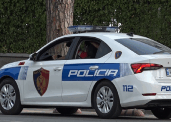 Shantazhi, 750 euro në këmbim të mospublikimit të fotove personale, arrestohet 20-vjeçari në Tiranë