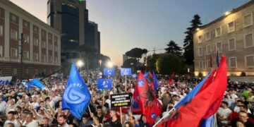 PD sërish protestë te Kryeministria, ja akset që do të bllokohen