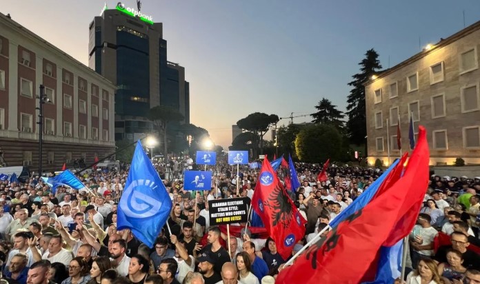 PD sërish protestë te Kryeministria, ja akset që do të bllokohen