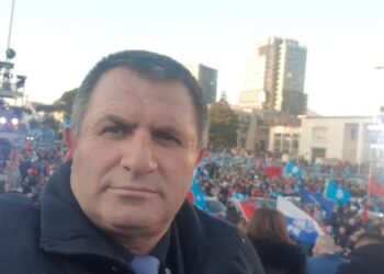 Ish-deputeti i PD-së i drejtohet Berishës për takimin me Ervin Salianjin në Elbasan: Na bind me fakte…