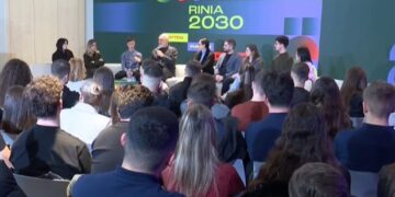 Rama tallet me të rinjtë: “Kush do punë dhe sukses e arrin më shpejt në Shqipëri”