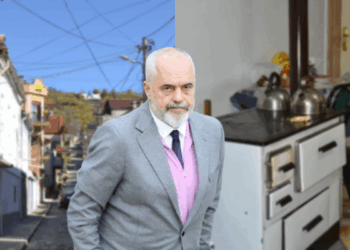 Gazifikimi i Korçës shënon një tjetër mashtrim të Ramës, qyteti vazhdon ngrohjen me dru