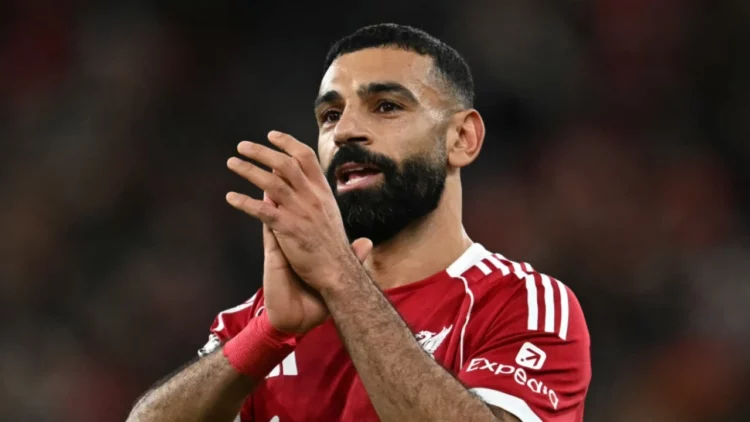 Emocione të forta në Anfield, Salah përshëndet i përlotur tifozët pas rikthimit