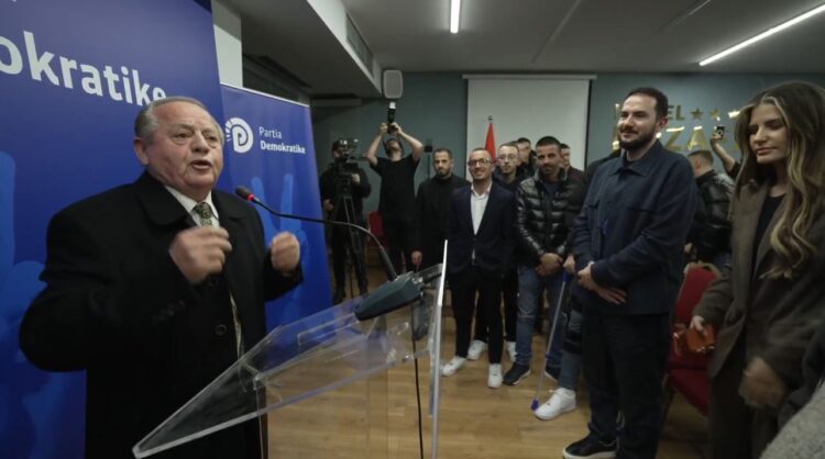 Qytetari-Salianjit: S’do vija për Berishën dhe  as për Ramën, koha për të drejtuar të rinjtë