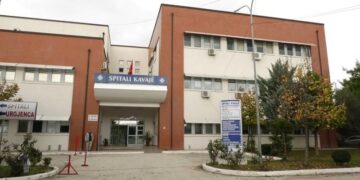 Plagoset me thikë bisnesmeni në Kavajë, detajet e para (Emri)