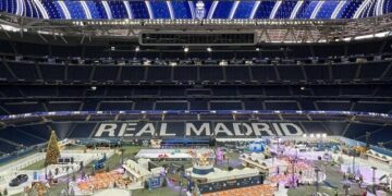 Transformohet “Bernabeu” për festa / Stadiumi i Madridit kthehet në park argëtues me pistë akulli dhe treg gjigant