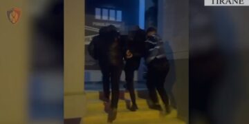 1 kg kanabis xhelatinë nga Kanadaja, arrestohet 23-vjeçari në Tiranë