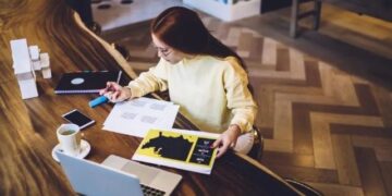 U pushua nga puna sepse shkonte shumë herët në punë, rasti që ka ndezur debat në Spanjë