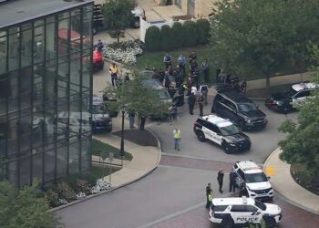 Të shtëna në universitet në SHBA, studentët strehohen në bibliotekë (VIDEO)