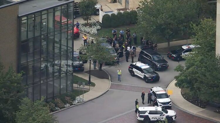 Të shtëna në universitet në SHBA, studentët strehohen në bibliotekë (VIDEO)