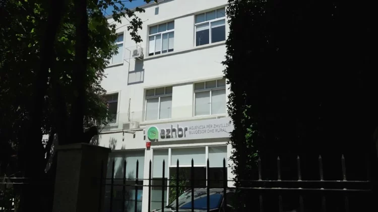 Skandali i AZHBR me fondet/ 2 milionë euro për fermerët në Malësinë e Madhe, tokat e mbjella ishin vetëm në letër